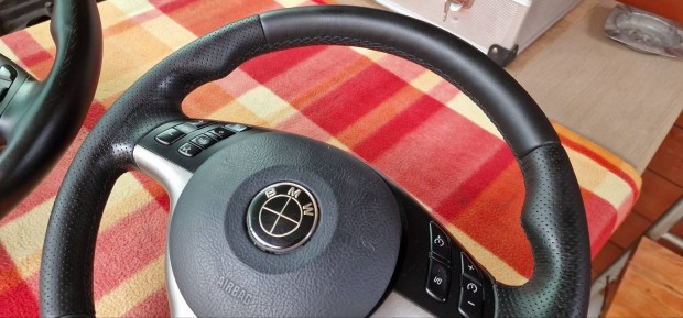 Bmw M kormányok szép megvigyázott állapotban eladó.