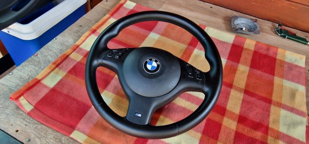 Bmw M multikormány szép gyári bőrrel