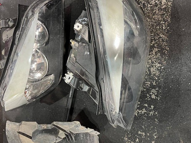Bmw X1 E84 fényszóró pár