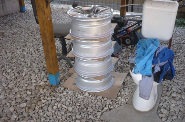 Bmw alu felni 17 es et34 agymret 72.5