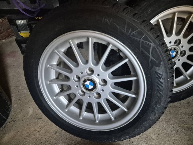 Bmw alufelni j tli gumival