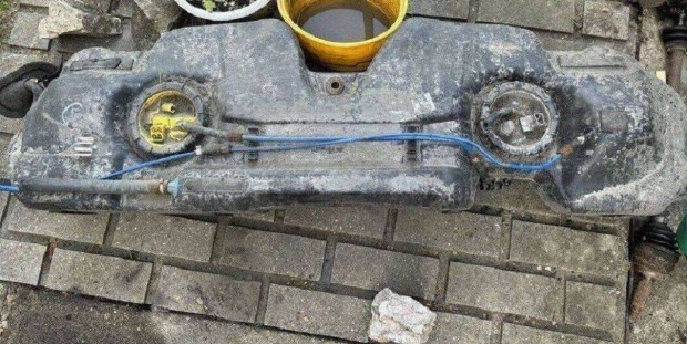 Bmw e36 compact tank ac pumpa