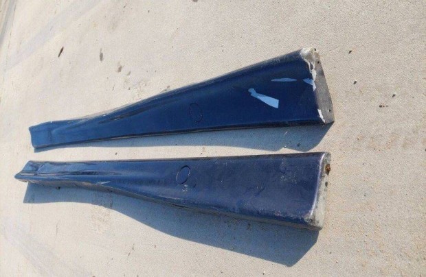 Bmw e36 csavart küszöb M fekete