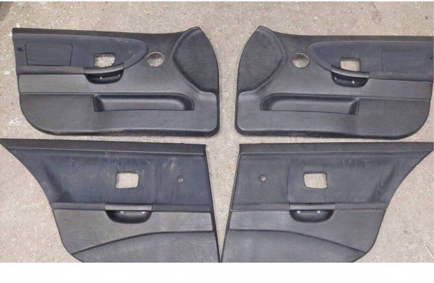 Bmw e36 sedan ajtókárpit szett