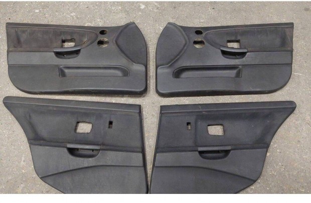Bmw e36 touring ajtókárpit szett