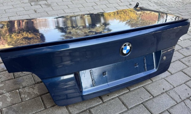Bmw e39 csomagt�rfed�l sedan