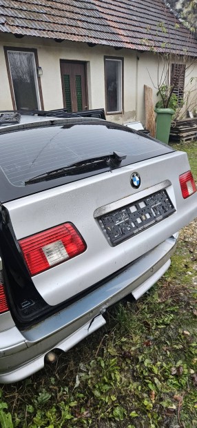 Bmw e39 kombi ablaktorlo kar