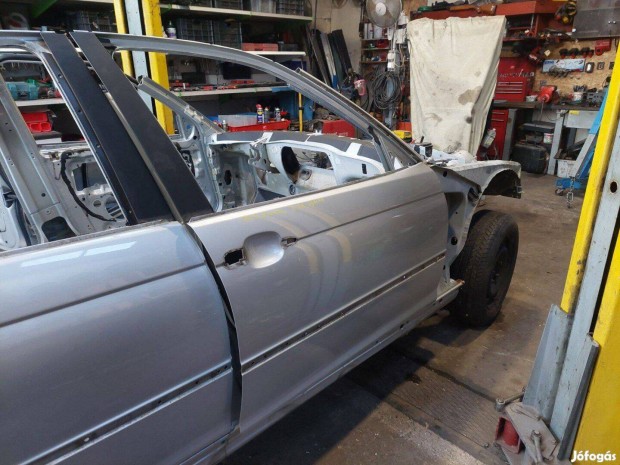 Bmw e46 sedan touring jobb első ajtó