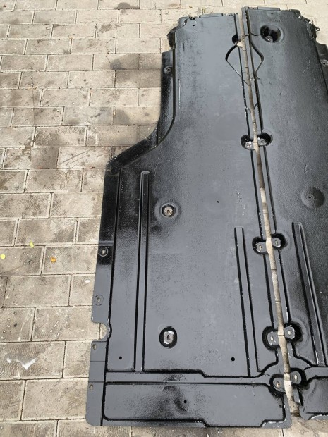 Bmw e60 e61 k�szob�k alatti burkolatok