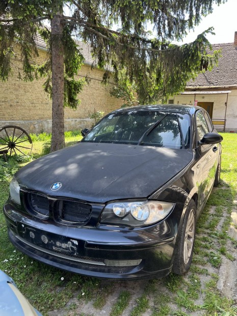Bmw e87 120d Bontodik!!