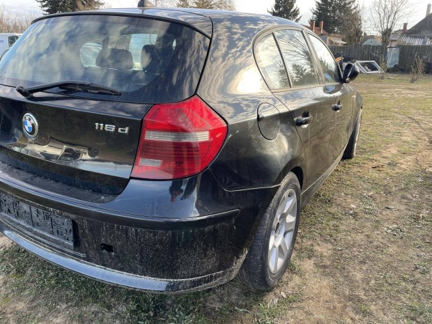 Bmw e87 lci minden alkatr�sze