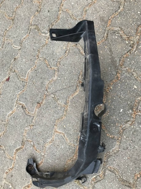 Bmw e90 e91 e92 51647116708 lökhárító tartó lámpa konzol