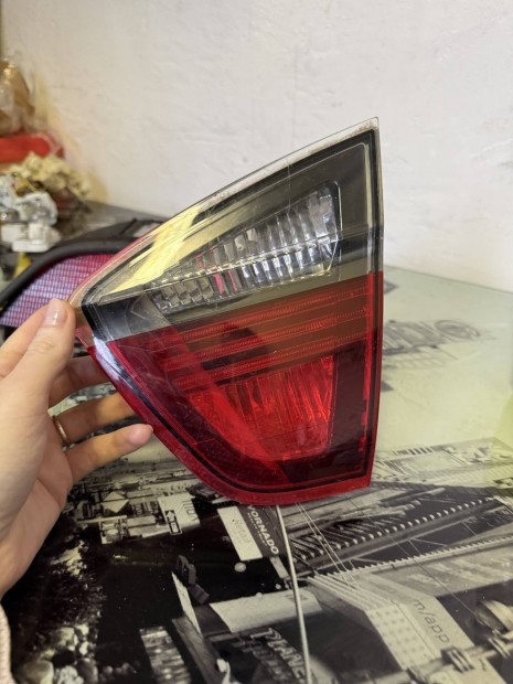 Bmw e90 stttett jobb hts csomagtr lmpa 