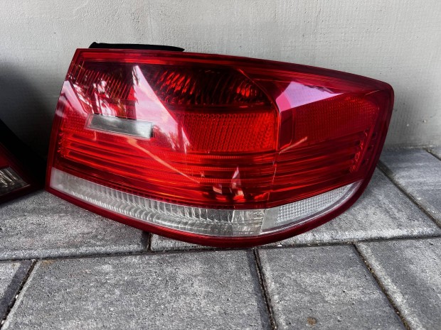 Bmw e92 jobb hátsó lámpa eladó