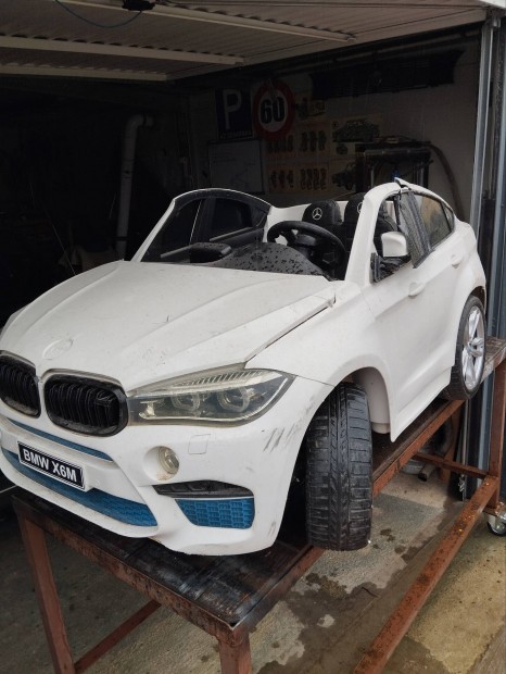 Bmw elektromos gyermek autó