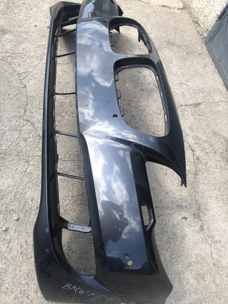 Bmw f10 fekete első lökhárító héj