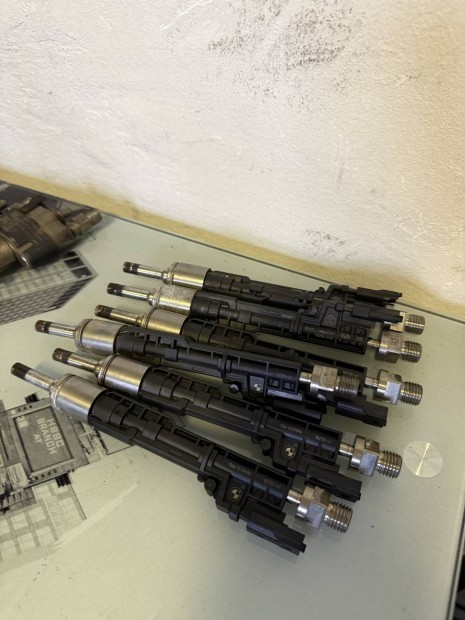 Bmw f20 f30 f32  f10 f06 f12 f01 f25 f26 f15  injektor 7639994