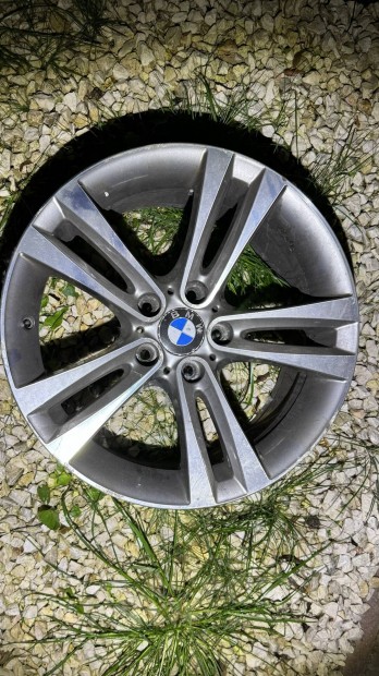 Bmw f30,31 f szria gyri 18" felni