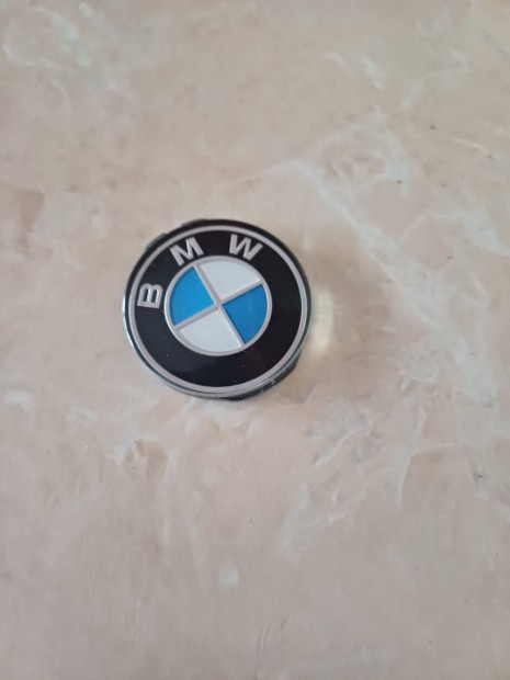 Bmw felirat-emblma.