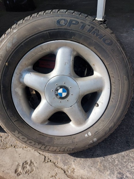 Bmw felni gumikkal elado