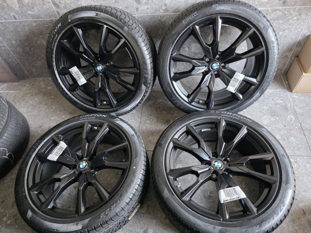 Bmw gy�ri alufelni 22 felni 5x112 X7 G07 pirelli t�li gumi 