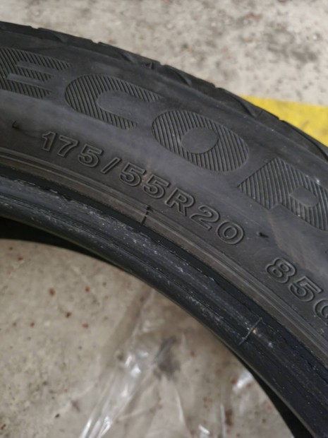 Bmw i3 gumi bridgestone 175/55 r20 nyári gumi