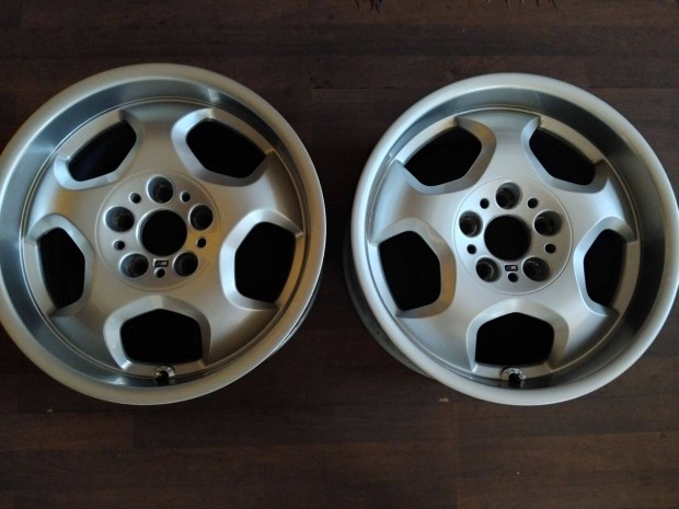 Bmw m3 e36 gy�ri felni style 23 5x120 7,5x17 �s 8,5x17 alufelni garn