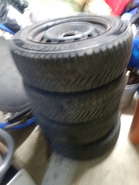 Bmw t�li szett lemezfelnin