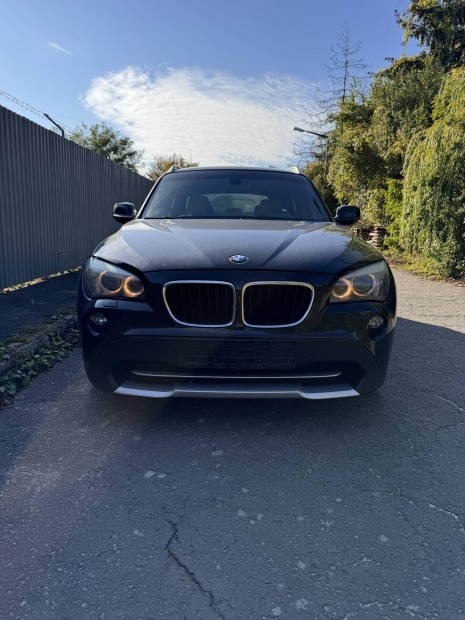 Bmw x1 komplett eleje 