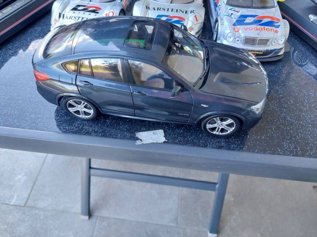 Bmw x4 1:18 eladó
