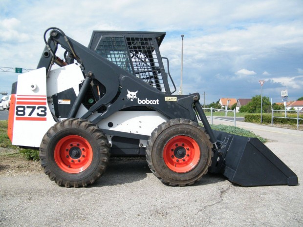 Bobcat873 kompakt rakod3,3 t