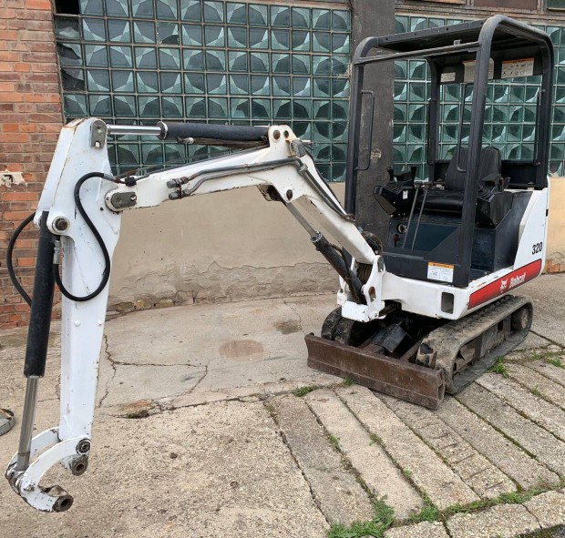 Bobcat 320 minikotró kotró (nem gehl jcb caterpillar yanmar kubota