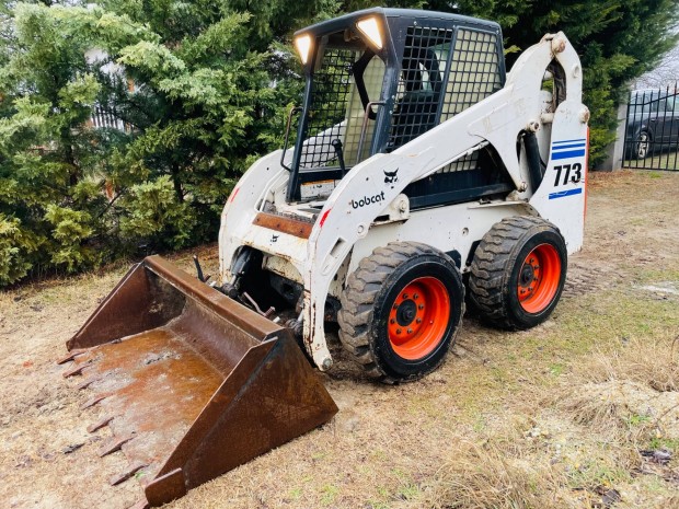 Bobcat 773 G S175 vertik�lis magasemel�s� cs�sz�korm�nyz�s� munkag�p
