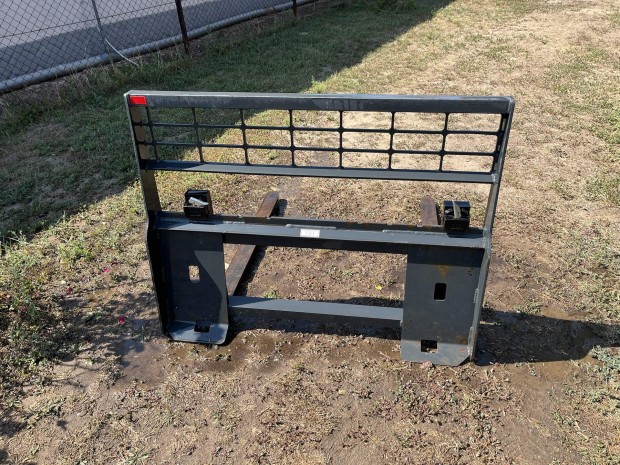 Bobcat Cat JCB Takeuchi raklapvilla