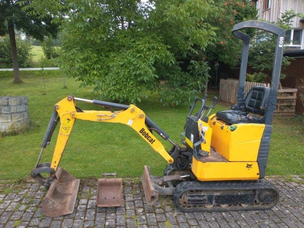 Bobcat E08 mini kotrógép