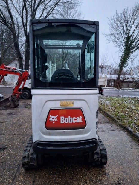 Bobcat E17  gumilncos kotr