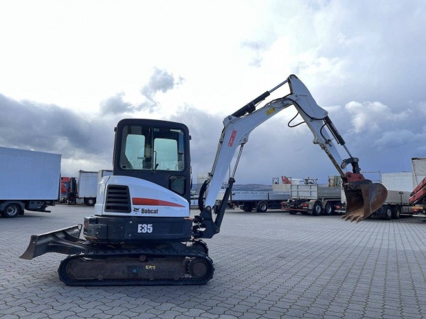 Bobcat E35 / 4800 / Gyorscsatlakoz / Lzing 20%-tl