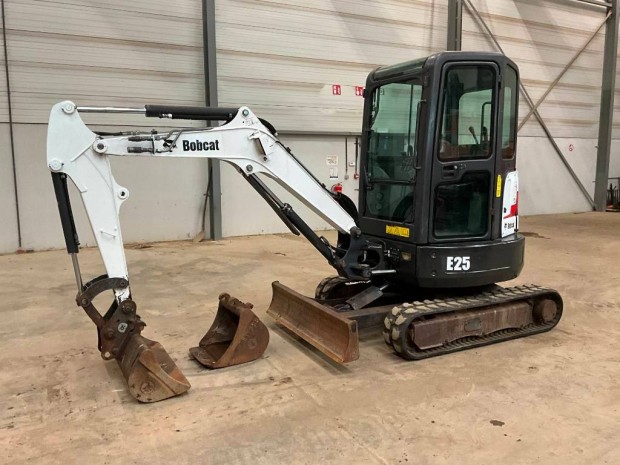 Bobcat E 25/ 2.156 zemra / Lzing 20%-tl