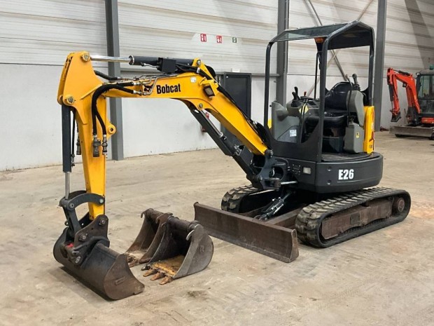 Bobcat E 26 EM / 3.140 h üzemóra / Lízing 20%-tól