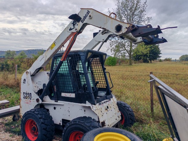 Bobcat S220 cat homlokrakod Gehl