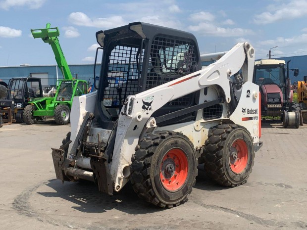 Bobcat S740 minirakodó