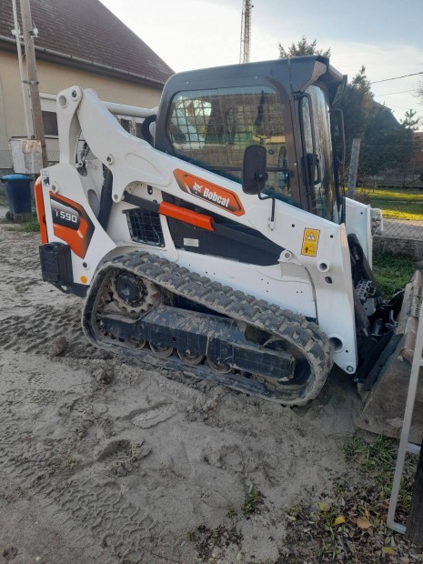 Bobcat T590 High Flow. Klma