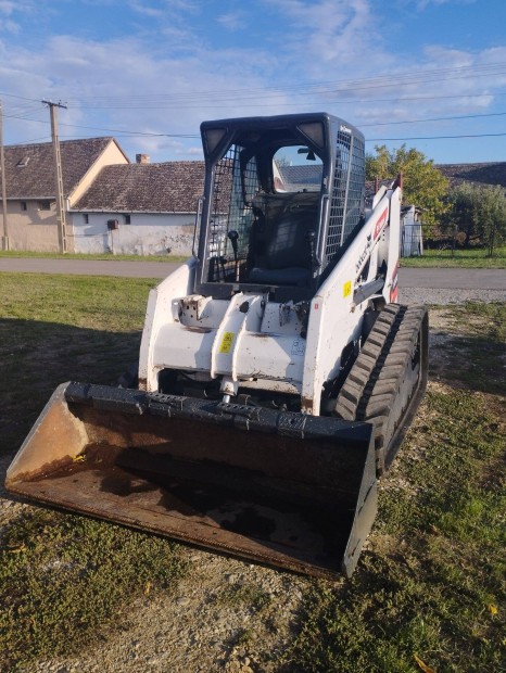 Bobcat T-200 elad