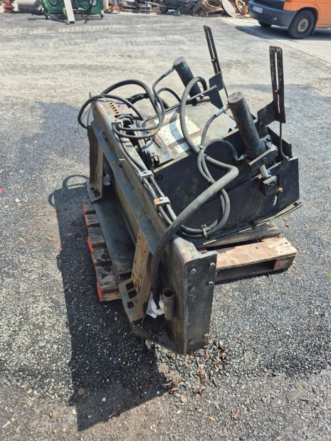 Bobcat aszfaltmaró adapter