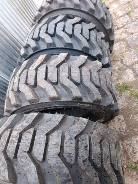 Bobcat gumiabroncs 12-16.5 m�ret� hoki�t�mint�s terepgumi