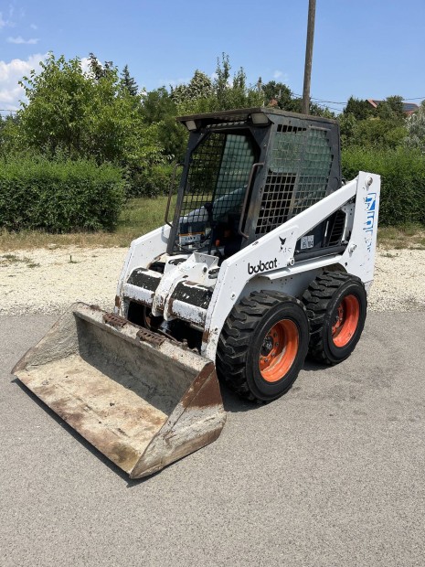 Bobcat homlokrakod plussz s adapter