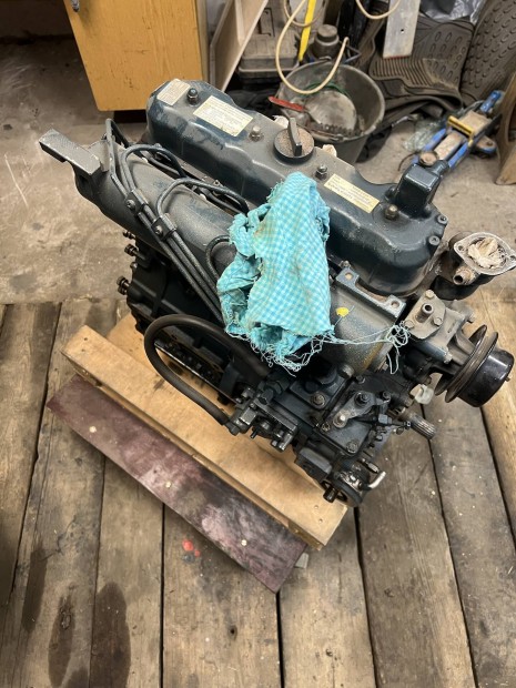 Bobcat kubota motor v2003t alkatr�sznek! 