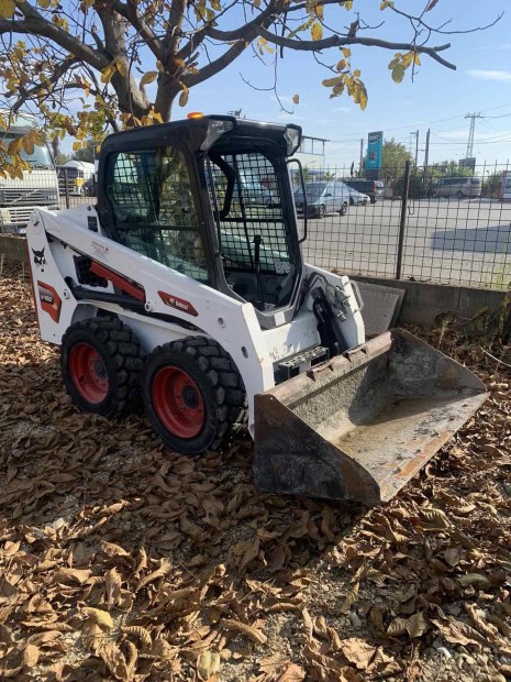 Bobcat s450 munkagp homlokrakod.