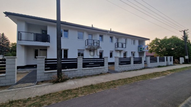 Bocskaikert szvben 4X2 laksos ikerhz projekt pl, nappali + 3 szo