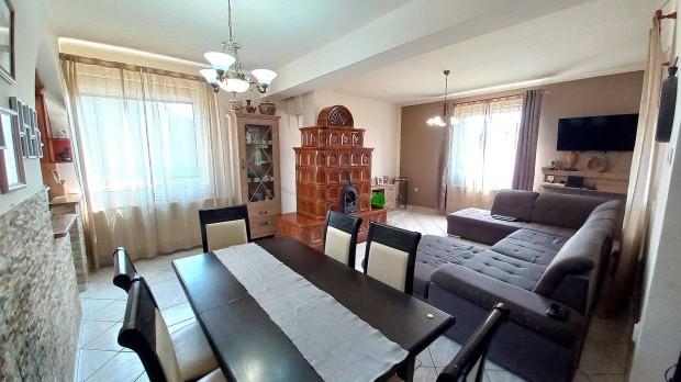 Bocskaikerti, T�gas Csal�di Otthon!